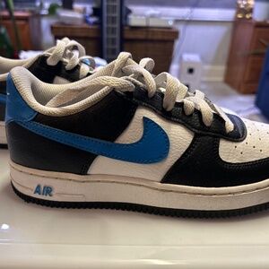 Nike Air Force 1